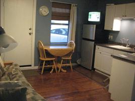 Cottonwood Hotel Suites with Kitchen