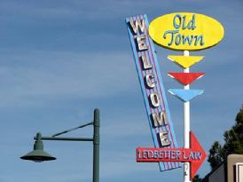 Welcome to Old Town Cottonwood AZ sign